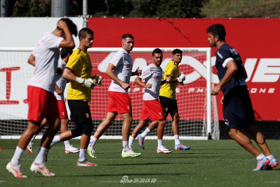 麦克拉伦曾 麦克拉伦曾